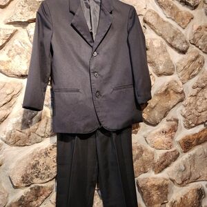 Classic Black, Size 10 Boys Suit Plus Second Outfit Size 10